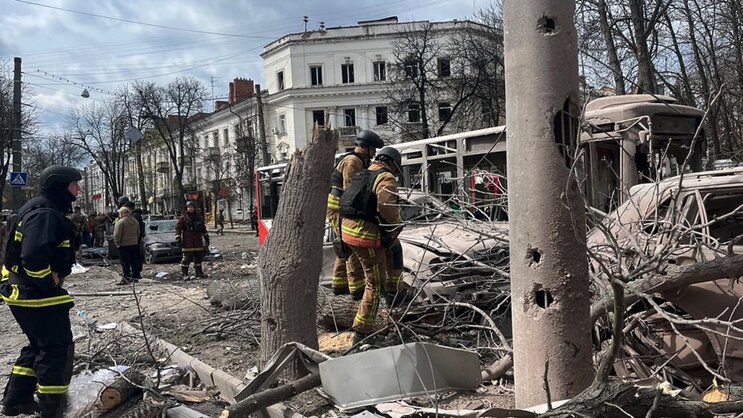 A Russian ballistic missile attack on the city of Sumy in northeastern Ukraine. Photo: State Emergency Agency of Ukraine