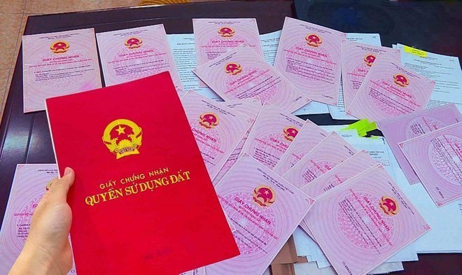 Nhiều quy định về sổ đỏ được người dân quan tâm. Ảnh: Phan Anh