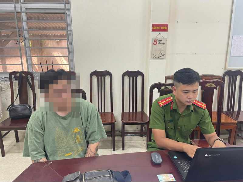 Cơ quan Công an triệu tập người hành hung phụ nữ ở thang máy khu chung cư. Ảnh: Linh Nhi 