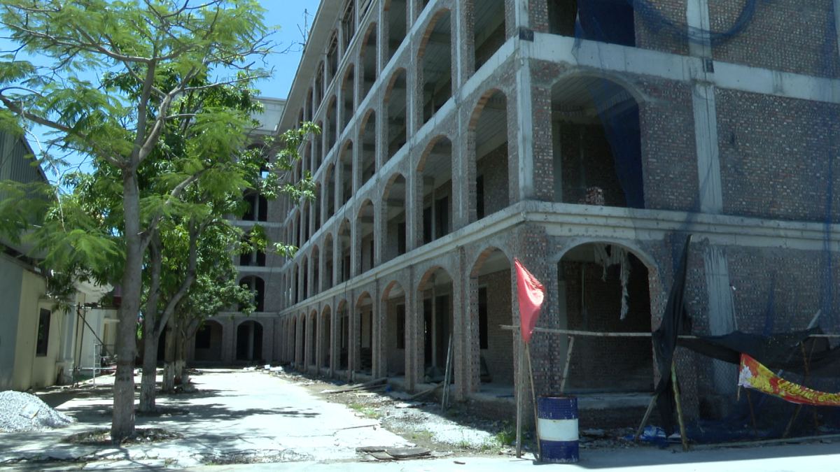 Hai Phong Bach Nghe Collegeの建設工事。写真：e-キエンのポータルは病棟です