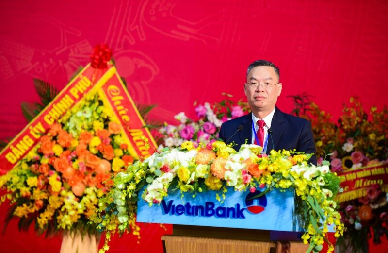 Dong chi Tran Minh Binh - Uy vien Ban Chap hanh Dang bo Chinh phu, Bi thu Dang uy, Chu tich Hoi dong quan tri VietinBank phat bieu khai mac. Anh: VietinBank