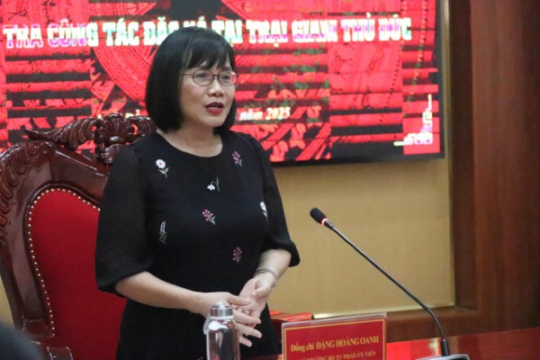 Thứ trưởng Bộ Tư pháp Đặng Hoàng Oanh dẫn đầu đoàn kiểm tra công tác đặc xá tại Trại giam Thủ Đức (tỉnh Lâm Đồng). Ảnh: Bộ Tư pháp

