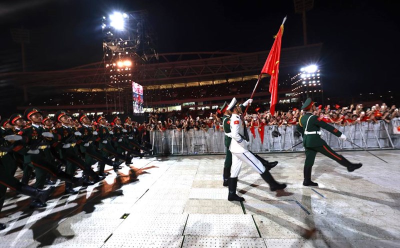 The parade of 68 soldiers at My Dinh National Stadium. Photo: Hai Nguyen