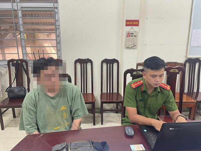 Cơ quan Công an triệu tập người hành hung phụ nữ ở thang máy khu chung cư tại Hà Nội. Ảnh: Linh Nhi 