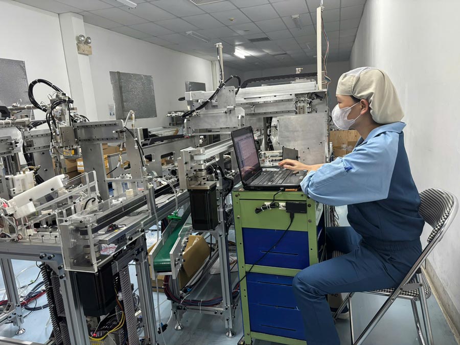 Canon社の自動化プログラマー。写真:Quynh Chi