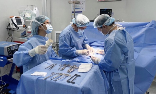 Unhealthy massage and unsafe use of services are susceptible to sexual infections. Photo: Phong Lan