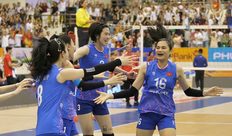 The Vietnamese women's volleyball team won against Thailand for the first time in the SEA V.League. Photo: Mid-Autumn Festival