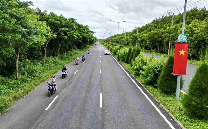Ho Chi Minh City plans to limit the movement of cars and motorbikes with low emission standards on the Rung Sac route. Photo: Anh Tu