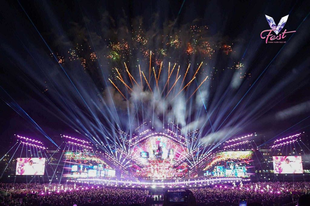 Toan canh khan dai 25.000 cho ngoi cua dem nhac V Fest. Anh: Ban to chuc cung cap