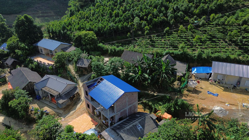 Ngoi nha hon 500 trieu dong dang xay dung cua gia dinh ong Sung Khoa Lang. Anh: Dinh Dai