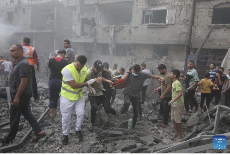 2023년 10월 이스라엘의 공습 이후 가자 지구 구조 작업. 사진: 신화통신