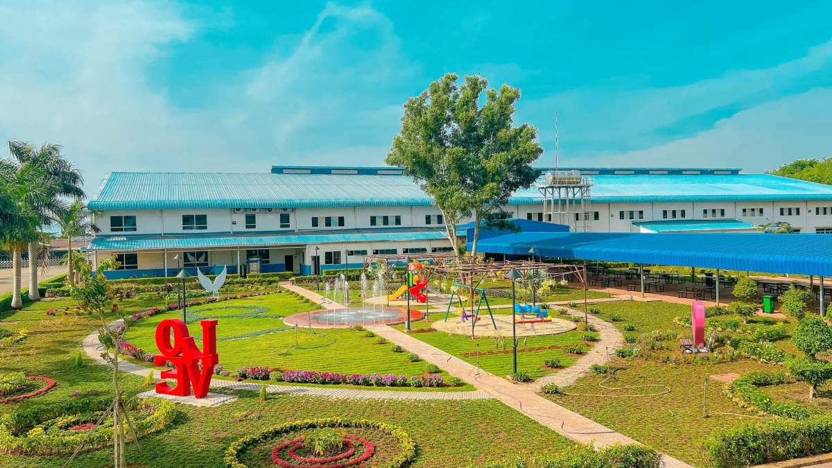 회사 본사는 약 430명의 노동자를 채용할 필요가 있습니다. 사진: CDCS