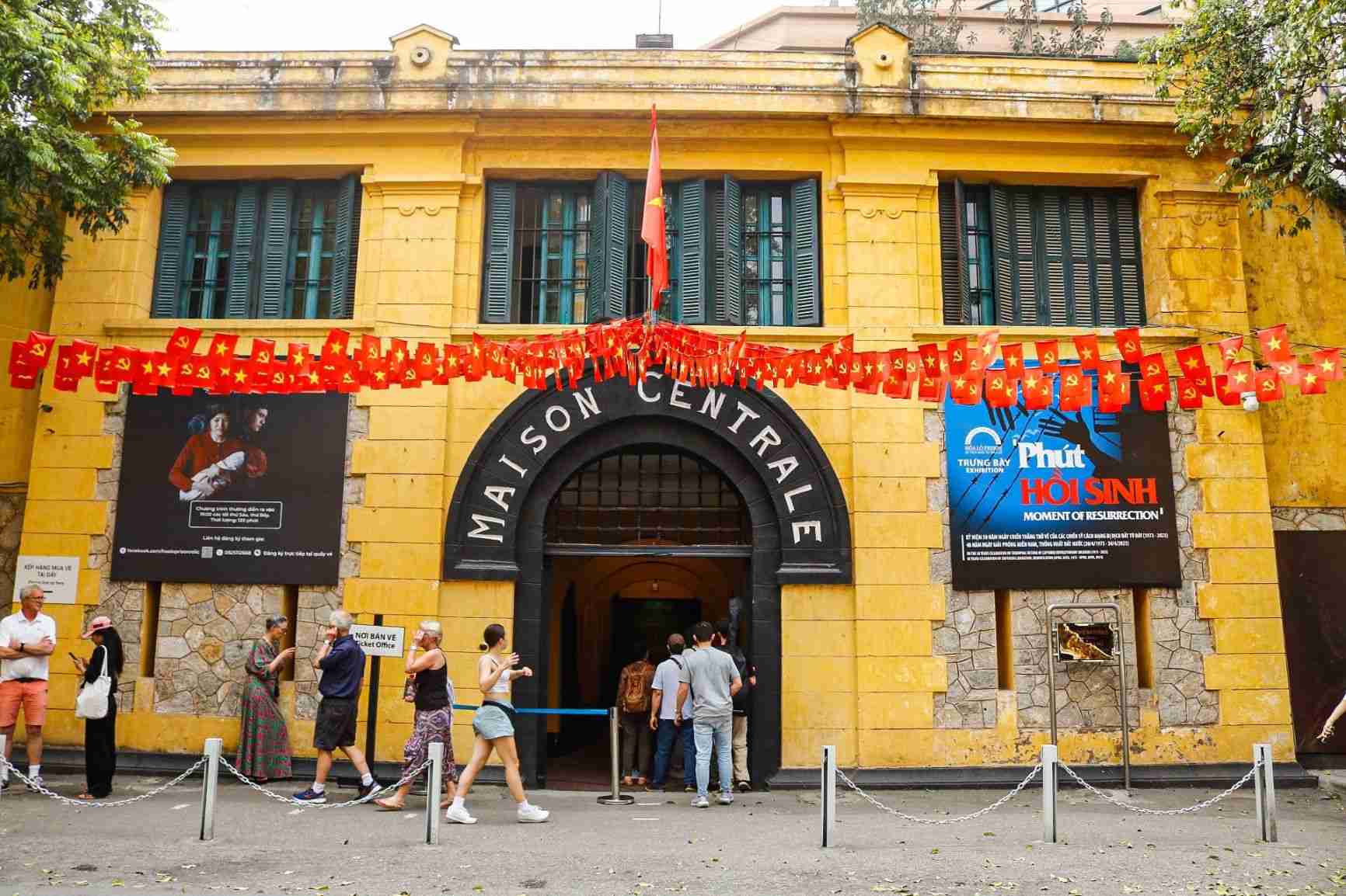 Nha tu Hoa Lo tren con pho ngan nhat thu do Ha Noi, mot diem lich su hut khach du lich dip nghi le Quoc khanh 2.9. Anh: Thu Hien