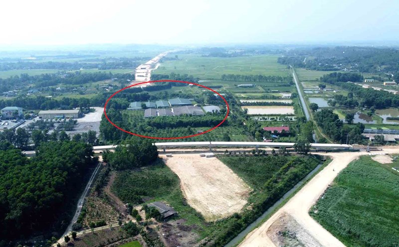 The inspectorate pointed out many violations related to the pig farm project in Viet Xuyen commune (old Viet Tien commune) blocking the Bai Vot - Ham Nghi expressway project, which once caused many difficulties in site clearance. Photo: Tran Tuan