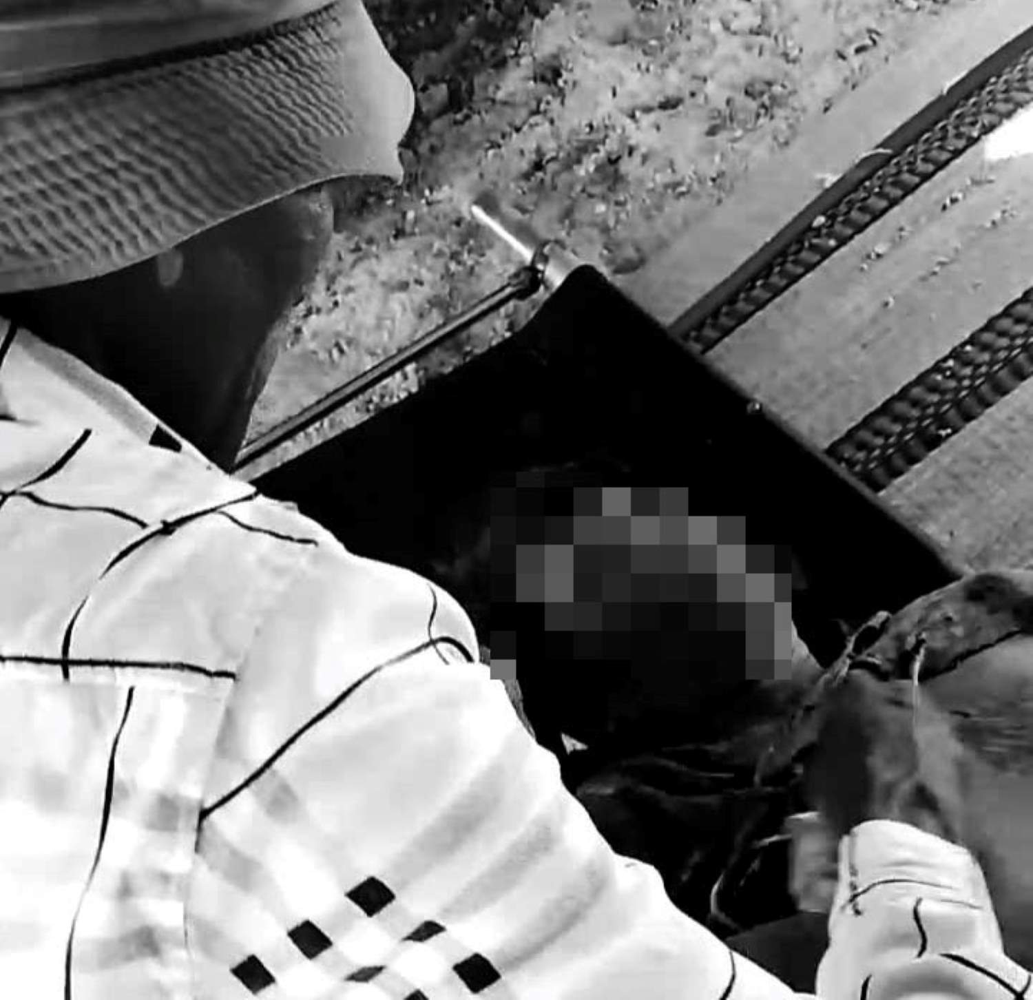 The work accident on the Quy Nhon - Chi Thanh Expressway through Tuy An Bac Commune killed 2 workers. Photo: Thanh Thanh