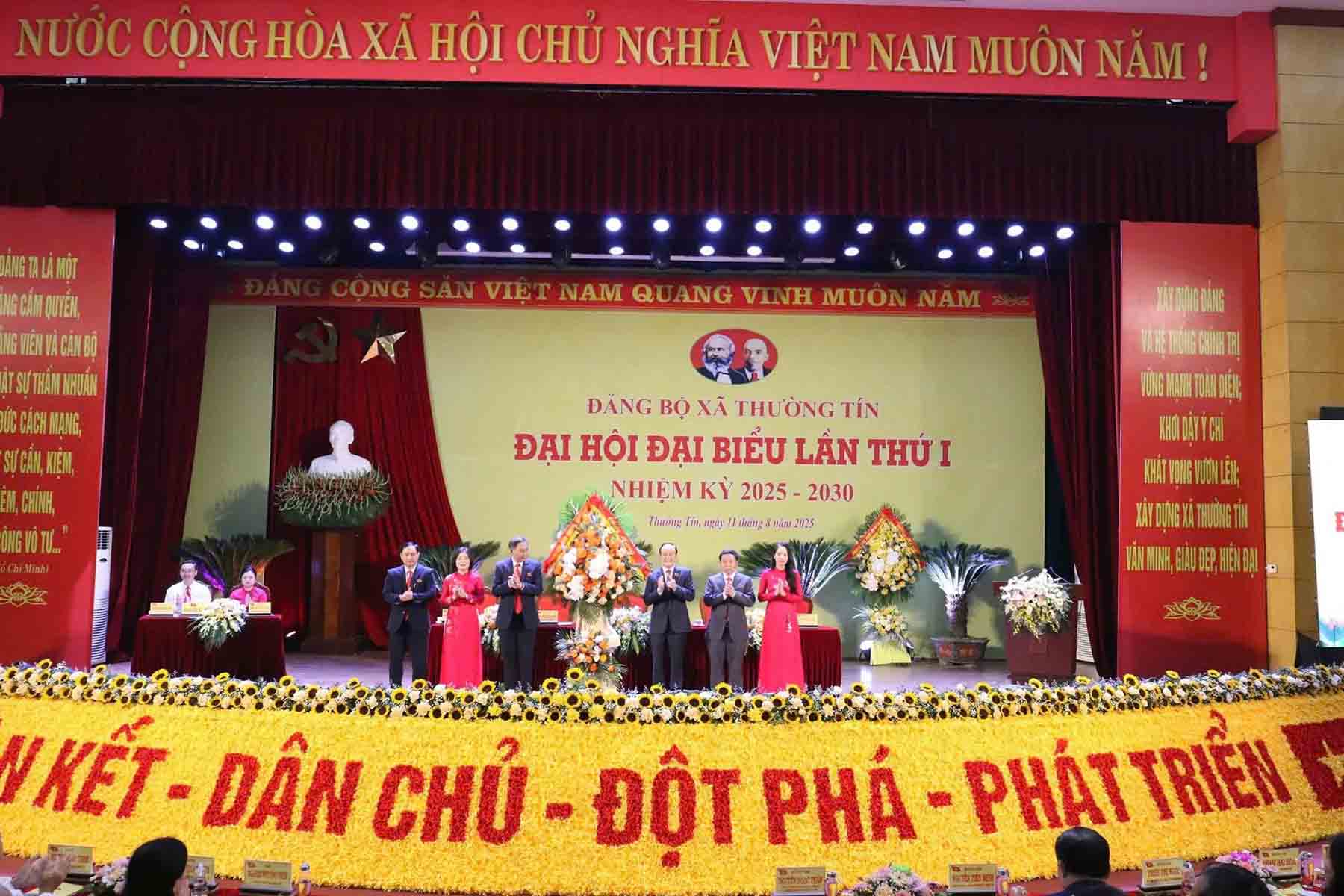 The 1st Congress of the Thuong Tin Commune Party Committee (Hanoi) for the 2025-2030 term took place officially on August 11. Photo: Do Phong