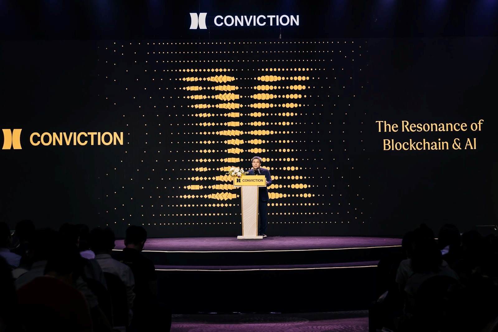 Conviction 2025は、ベトナムにおけるブロックチェーン技術とNFTの画期的な応用に焦点を当てています。写真:スアン・ティエン