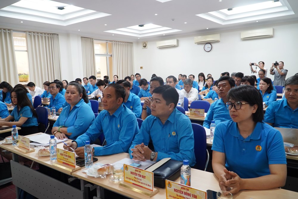 Cac dai bieu du Hoi nghi Ban Chap hanh LDLD TP.HCM lan thu nhat. Ảnh: Anh Tu  