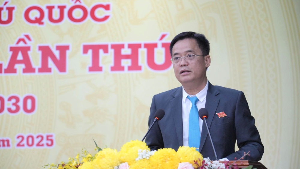 Tinh uy vien, Bi thu Dang uy Dac khu Phu Quoc Le Quoc Anh phat bieu tai dai hoi. Anh: Nam Phuong