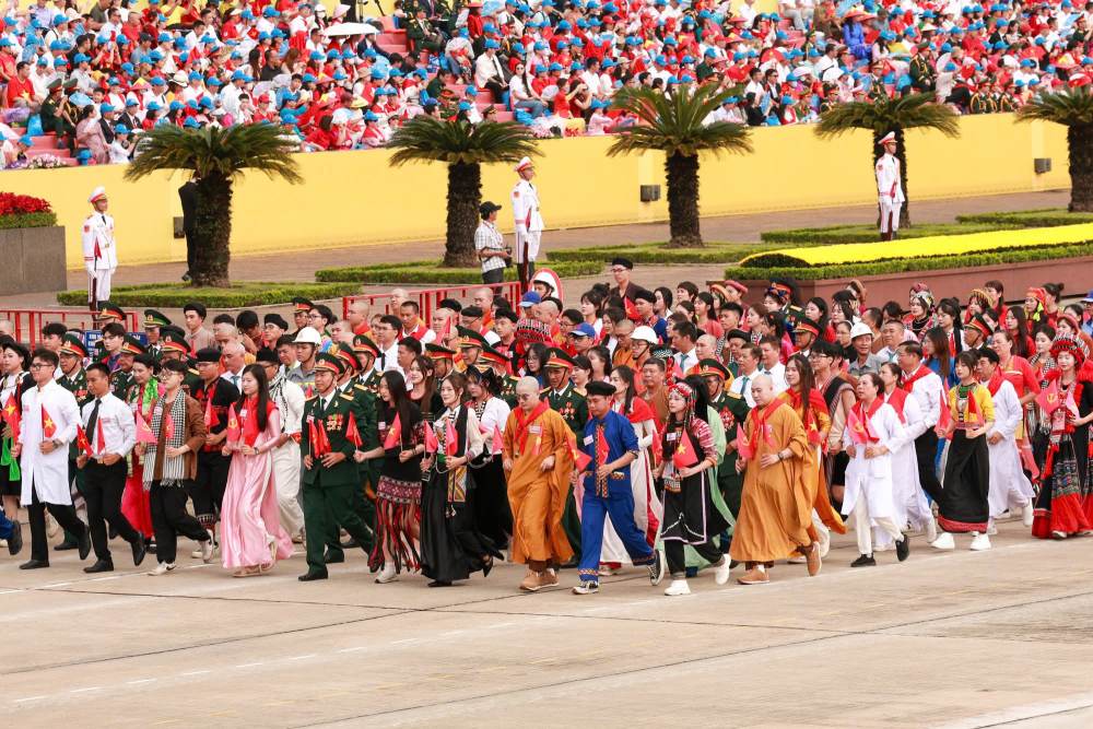 Khoi Mat tran To quoc Viet Nam tien vao le dai. Anh: Hai Nguyen