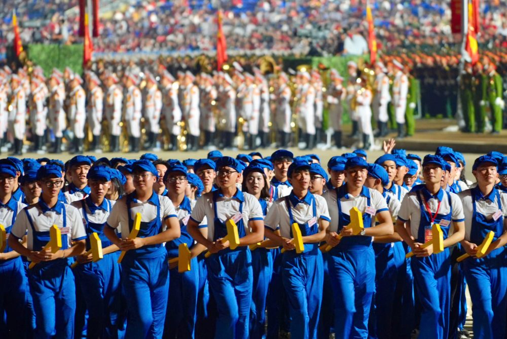 Khoi Cong nhan Viet Nam tien vao le dai. Anh: Hai Nguyen