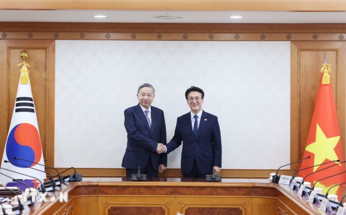General Secretary To Lam met with South Korean Prime Minister Kim Min Seok. Photo: VNA