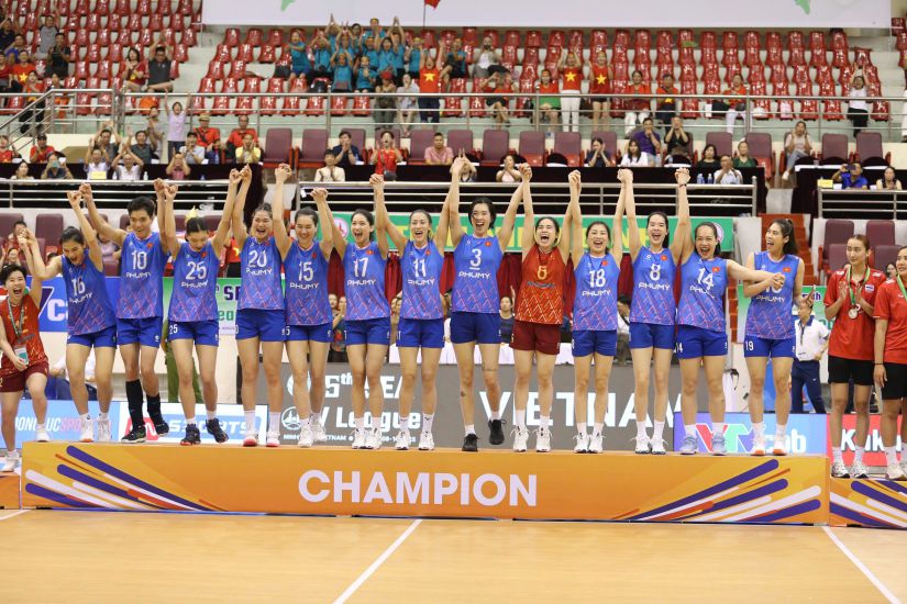 The Vietnam women's volleyball team won the second phase of the Sea V.League 2025 in Ninh Binh. Photo: Mid-Autumn Festival