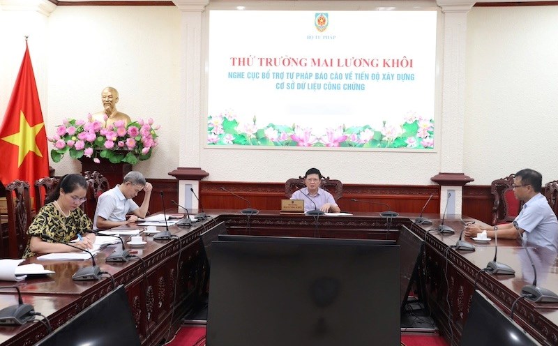 The leaders of the Ministry of Justice had a working session with the Department of Judicial Assistance on the progress of building a Notary Database. Photo: Ministry of Justice