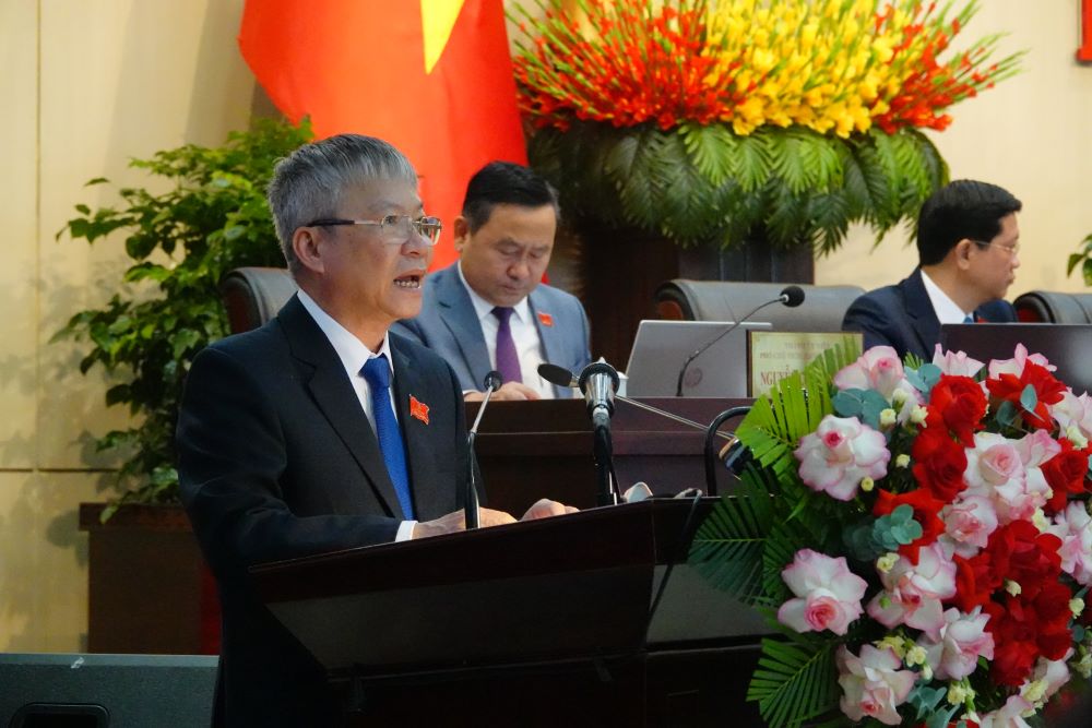 Mr. Nguyen Duc Dung - Chairman of the People's Council of Da Nang City delivered the opening speech at the session. Photo: Tran Thi