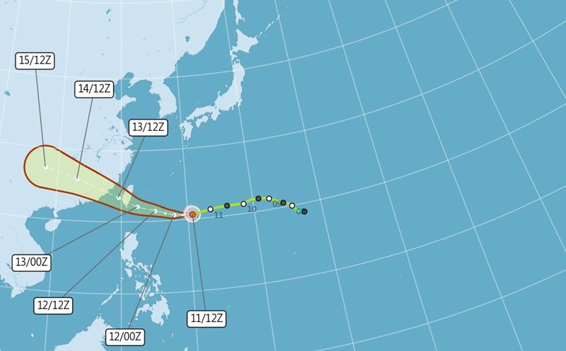 Typhoon Podul intensified violently as it prepared to make landfall for the first time, with winds reaching 155km/h. Photo: CWA