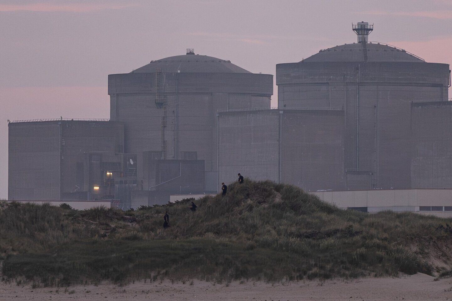 프랑스 북부의 그라벨린 원자력 발전소. 사진: AFP