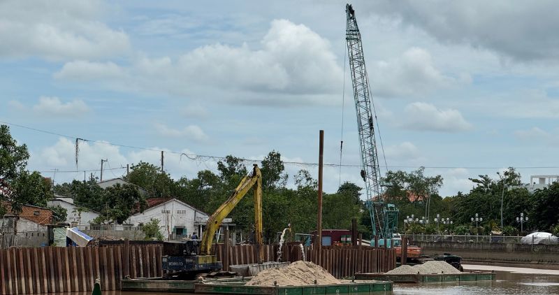 Vinh Long은 공공 투자 자본 집행을 촉진하는 데 집중합니다. 사진: Hoang Loc