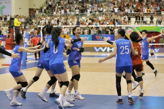 La seleccion femenina de voleibol de Vietnam obliga a la Federacion Tailandesa de Voleibol a tranquilizar a los aficionados. Foto: Trung Thu