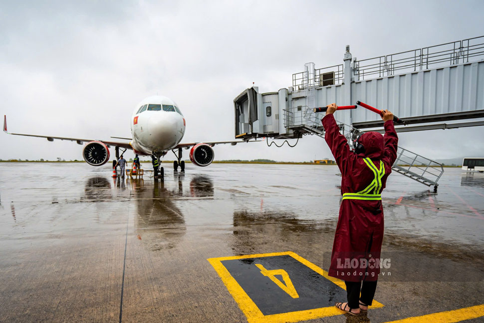 The Investment project to build runway No. 2 and synchronous works at Phu Cat Airport will start construction on August 19. Photo: Dung Nhan