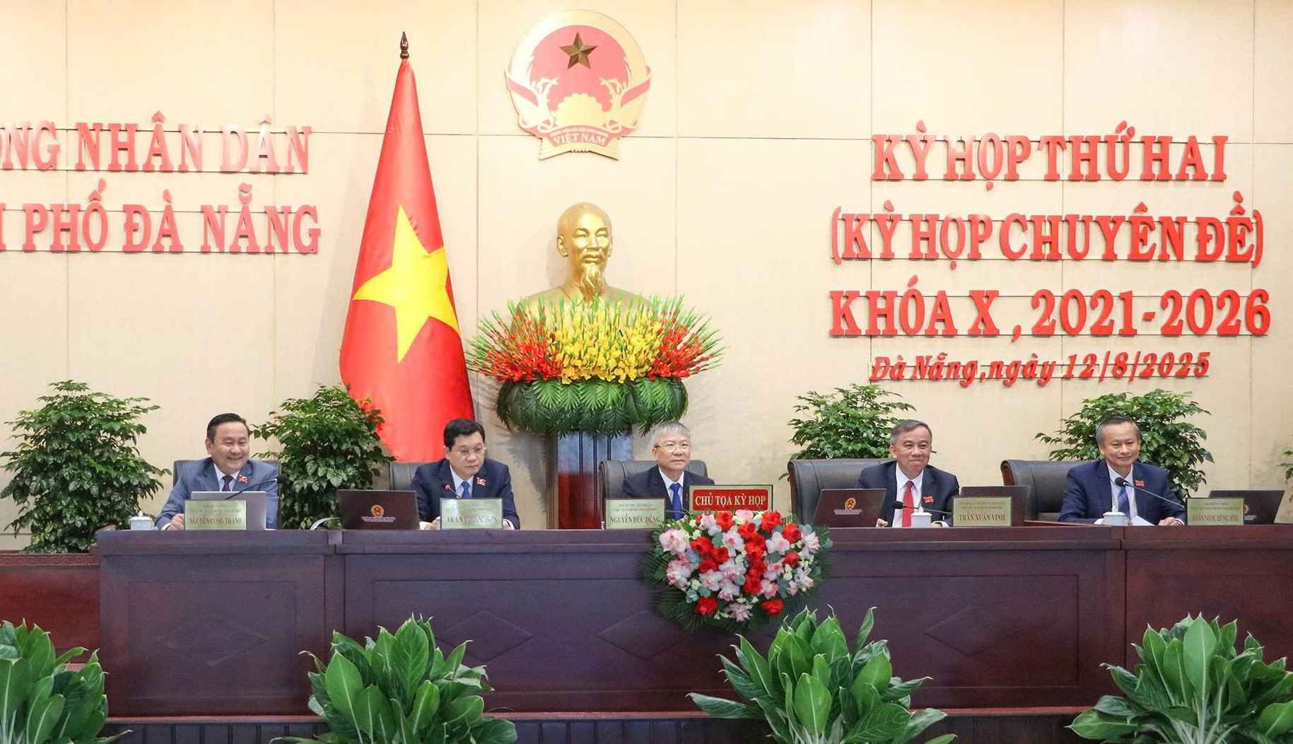 8月12日午前、ダナン市人民評議会第2回会合 写真:Tran Thi