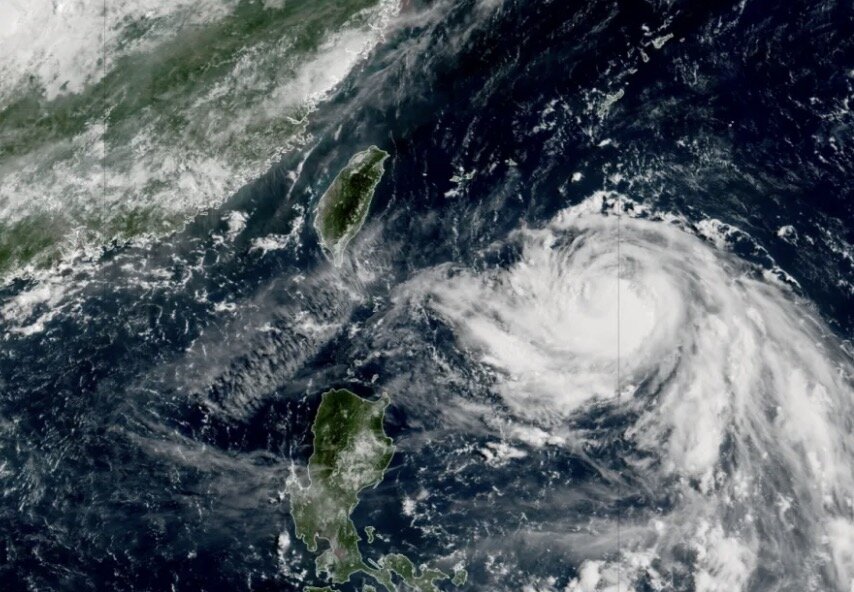 8월 12일 포둘 태풍 사진: NOAA