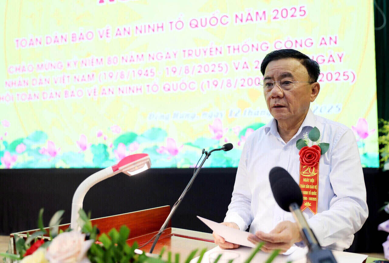Thuong truc Ban Bi thu Tran Cam Tu phat bieu tai Ngay hoi Toan dan bao ve an ninh To quoc o Hung Yen. Anh: Ha Linh