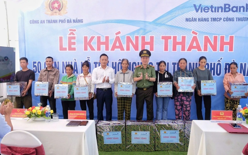 VietinBank va Cong an Da Nang chung tay ho tro nha moi cho dong bao vung cao Da Nang. Anh: CACC