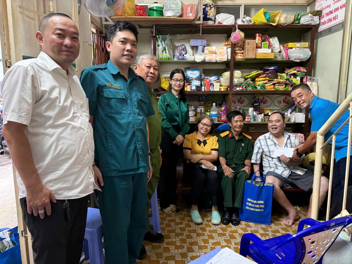 Mat tran To Quoc Viet Nam phuong Ben Thanh, TPHCM co nhieu hoat dong de cham lo cho nhung gia dinh co hoan canh kho khan. Anh: Hong Nhung