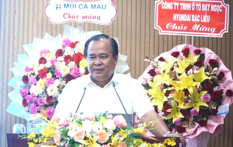 Pho chu tich UBND tinh Ca Mau Nguyen Minh Luan phat bieu tai hoi nghi. Anh: Nhat Ho