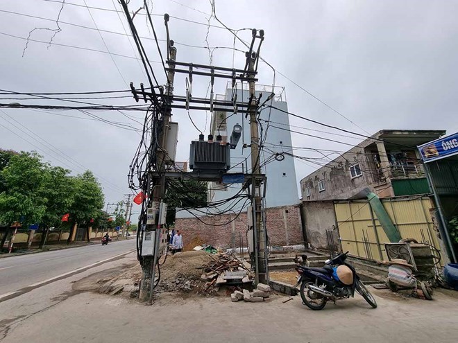 Voters proposed amending the construction of the transformer station. Photo: Quang Dai