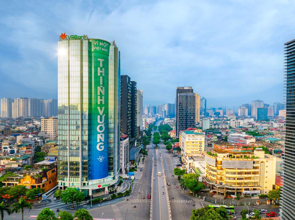 VPBank lua chon phat trien theo chien luoc “phu phan khuc”, lay khach hang lam trung tam. Anh: VPBank