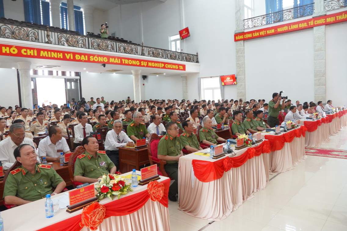 Dai bieu tham du dai hoi. Anh: Ta Quang