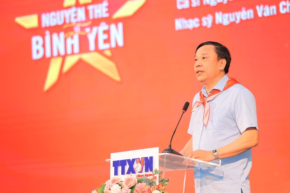 Tong Bien tap Bao The thao va Van hoa - ong Nguyen Thien Thuat phat bieu tai buoi le ra mat MV. Anh: Nhan vat cung cap