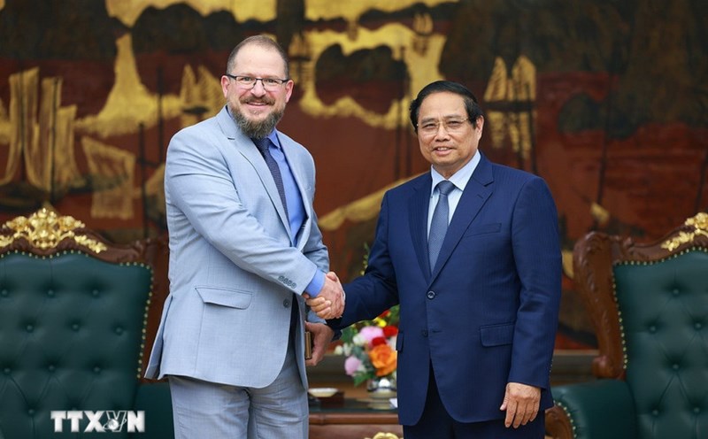 Politburo member and Prime Minister Pham Minh Chinh received Mr. Cristiano Amon - Chairman and CEO of Qualcomm Group (USA). Photo: VNA