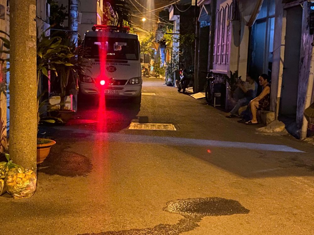 Police blocked off the scene of the male student's death in Ho Chi Minh City. Photo: Dong Hoang