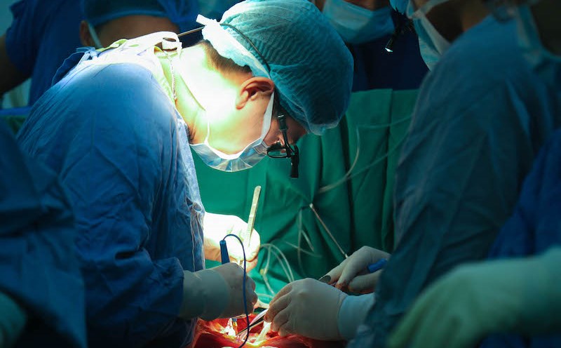 Experts performed a simultaneous heart-longitude transplant surgery for a patient with multiple organ failure. Photo: BVCC