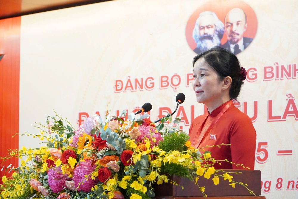 Ba Phan Thi Ngoc Dieu – Bi thu Dang uy phuong Binh Tan phat bieu khai mac. Anh: Minh Tam