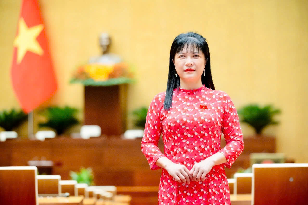 Dai bieu Quoc hoi Ta Thi Yen - Pho Chu nhiem Uy ban Cong tac dai bieu. Anh: Dai bieu cung cap