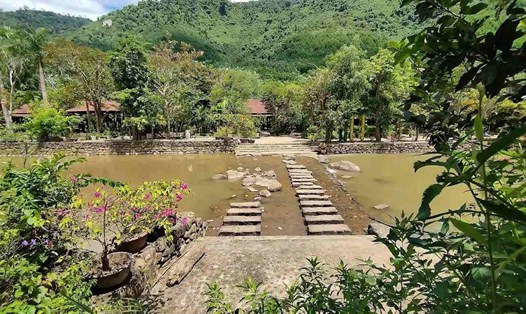 Một trng những khu du lịch đã hình thành dọc QL14G, phía tây TP Đà Nẵng. Ảnh: Lái Thiêu